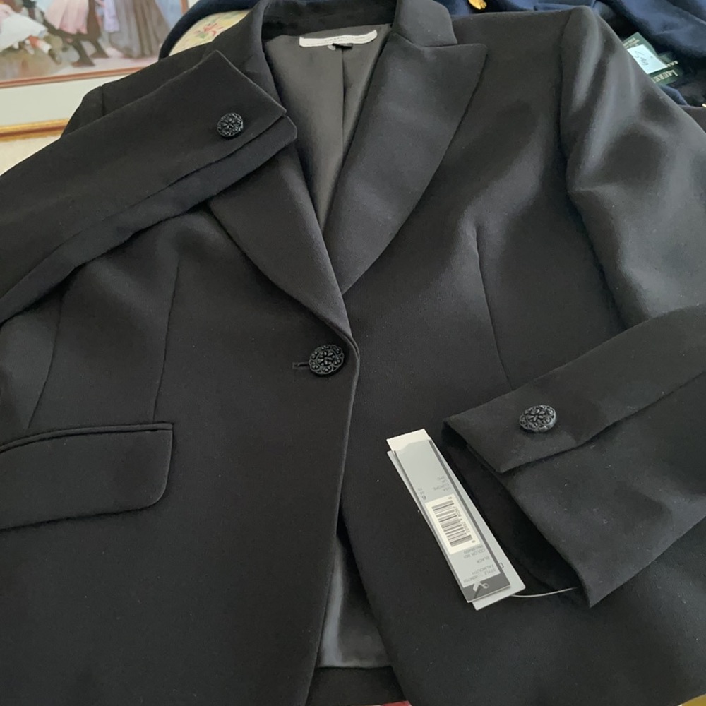 NWT Tahari Women’s Black Tailored Pantsuit - Picture 8 of 16